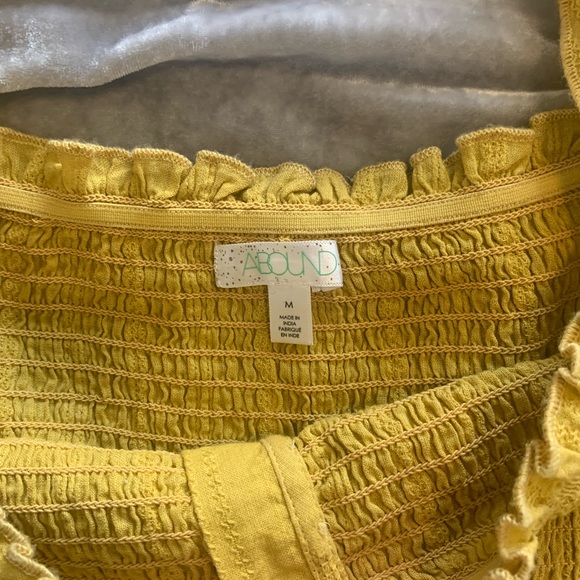 Abound yellow milkmaid style top - Picture 4 of 4